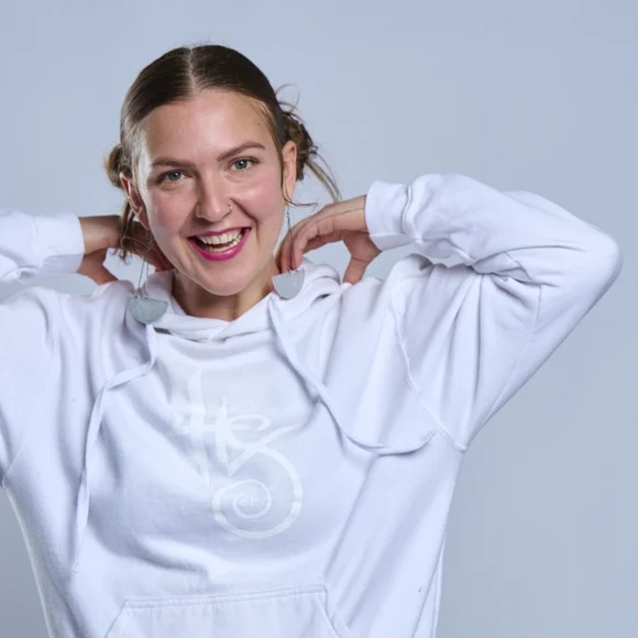 |HĂS| Snow White Hoodie - Picture 6 of 8